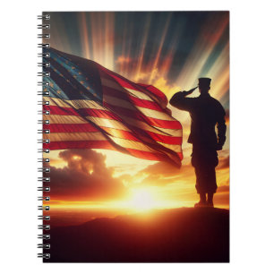 Amerikansk soldat Saluting Flagga Anteckningsbok