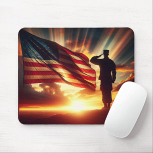 Amerikansk soldat Saluting Flagga Musmatta