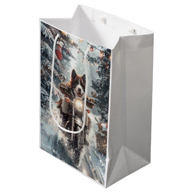 Amerikanska Akita Hund Riding Motorcle Jul (Framsidan Vinklad)