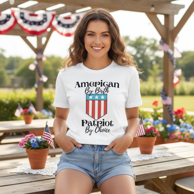 Amerikanska efter födelsemosten efter val t shirt (American By Birth Patriot By Choice T-Shirt)