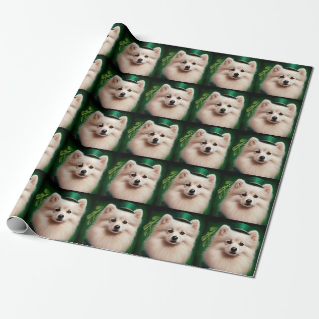 Amerikanska eskimo-hund i St. Patrick Dress Presentpapper (Utrullad)