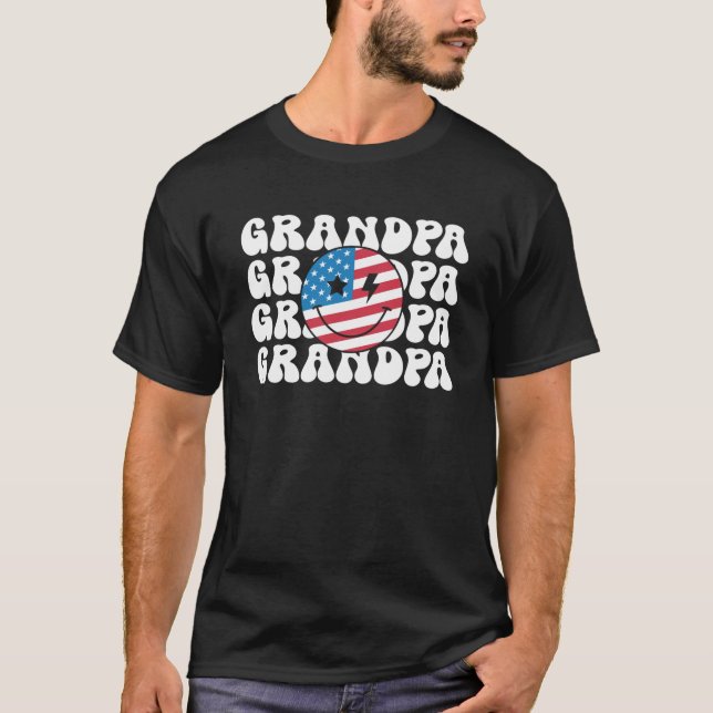 Amerikanska farfar Retro Groovy 4:e juli Smile Fa T Shirt (Framsida)