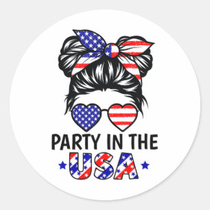 Amerikanska Flagga i Party i USA 4 juli: Patriotis Runt Klistermärke