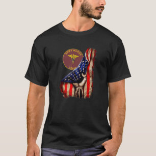 Amerikanska Flagga inom arméns sjukkår T Shirt
