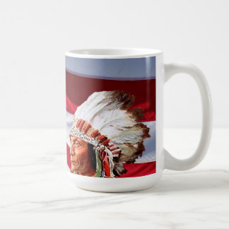 Amerikanska Flagga med Sitta Bull Mugg