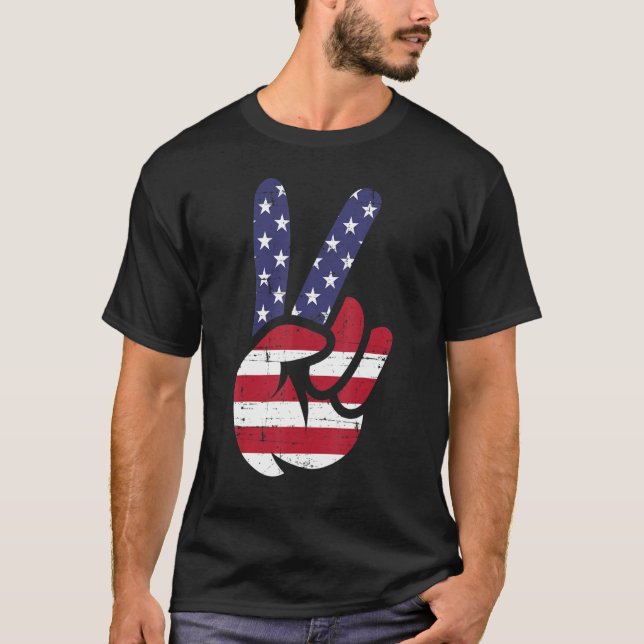 Amerikanska Flagga och det patriotiska Fredstecken T Shirt (Framsida)