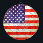 Amerikanska flagga-papp, föråldrad stil darttavla<br><div class="desc">Ett unikt antikt stil American stars och stripes flagga-papp i rött,  vitt och blått. Designad med USA: s flagga och tillägg av lite vintage behandling. Tillverkad av Sarah Trett. Skulle se underbar ut i ett USA-format patriotiskt sovrum,  lounge,  pub eller spelrum.</div>