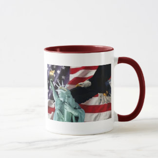 Amerikanska flaggan med amerikanörn- & damfrihet mugg