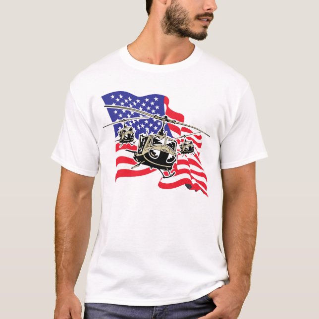 Amerikanska flaggan med helikoptrar t-shirt (Framsida)
