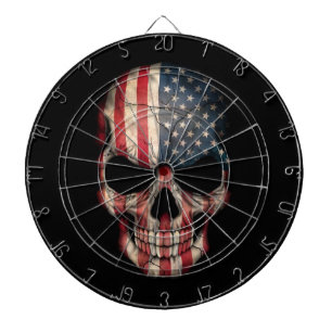 Amerikanska flagganskalle på svart darttavla
