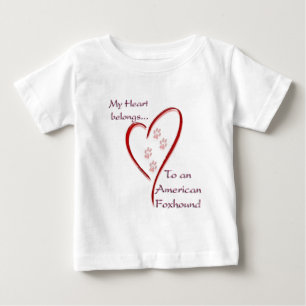 Amerikanska Foxhound Heart-Tillhör T-shirt