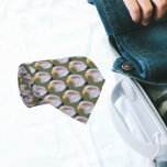 Amerikanska Örn Head Mönster Slips<br><div class="desc">Träng i stil med den här snyggten slips som innehåller fotobilden av ett vitt huvud i Örn med vass,  hakad topp och tryckt i ett upprepande mönster.</div>