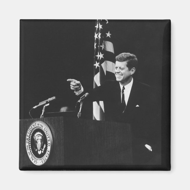 Amerikanska presidenten John Kennedy på presskonfe Magnet (Framsidan)