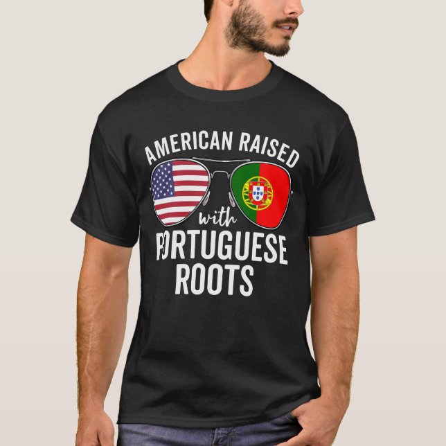 Amerikanska upphöjda med portugisiska rötter Portu T Shirt (Framsida)
