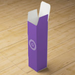 Ametyst Wht Grekiska Nyckel Rnd Ram Initial Monogr Presentask För Vinflaska<br><div class="desc">Amethyst Lila and White Grekiska Nyckel Round Framework Initial Monogram A snyggt solid bakgrund med ett vitt grekiskt ram-område för din monogram, namn eller annan text. Du kan också ändra teckensnittet, ändra teckensnittet storlekt och färg, flytta texten, justera storleka på ram etc. Om du vill ha den här designen i...</div>