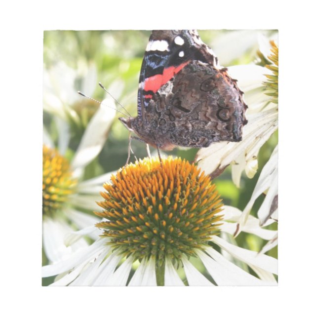 Amiral Butterfly på Flower Anteckningsblock (Framsida)