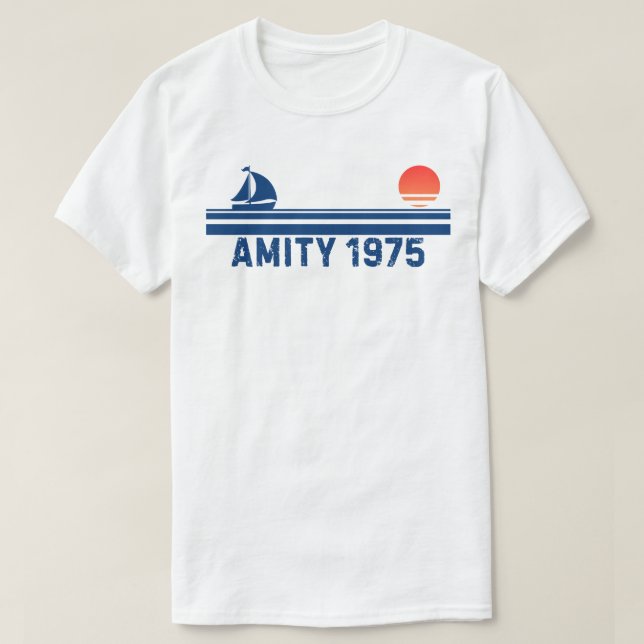 Amity 1975 Retro T Shirt (Design framsida)
