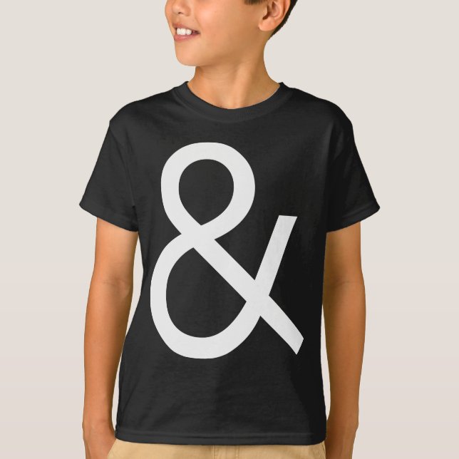 Ampersand - vit på svart t-shirt (Framsida)