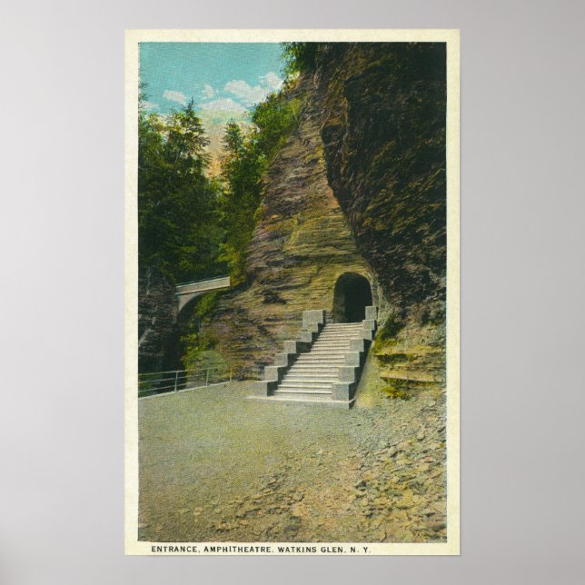 Amphitheater Entrance View Poster (Framsidan)