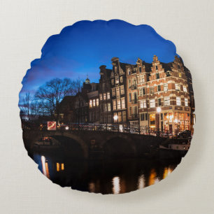 Amsterdam kanalhus på natten rund kudde