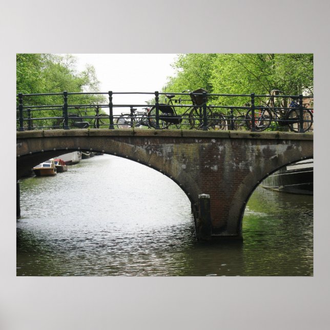 Amsterdamkanalen med Bridge & Bikes Photo Poster (Framsidan)