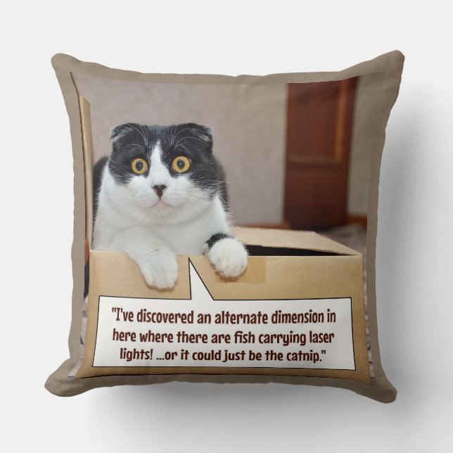 An alternate dimension kudde (Framsida)