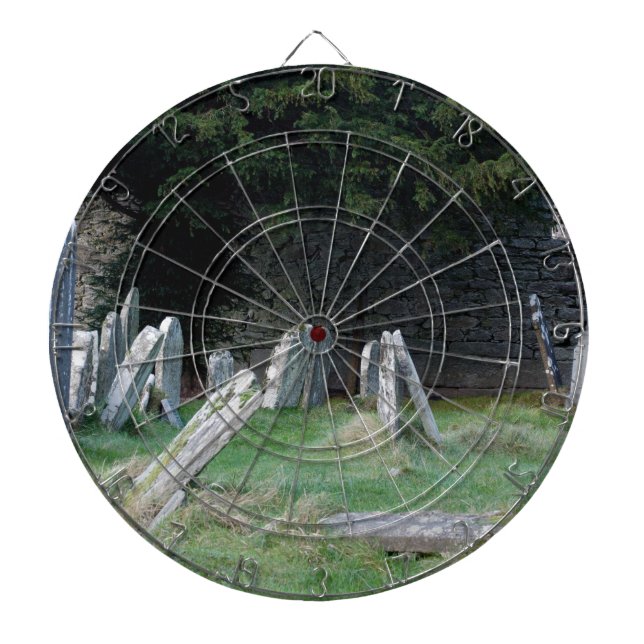 An Irish Grave Yard Darttavla (Framsidan)