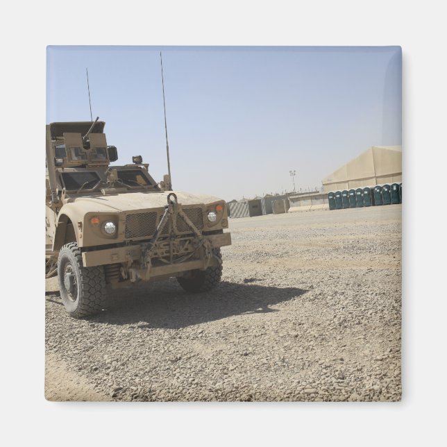 An Oshkosh M-ATV 2 Magnet (Framsidan)