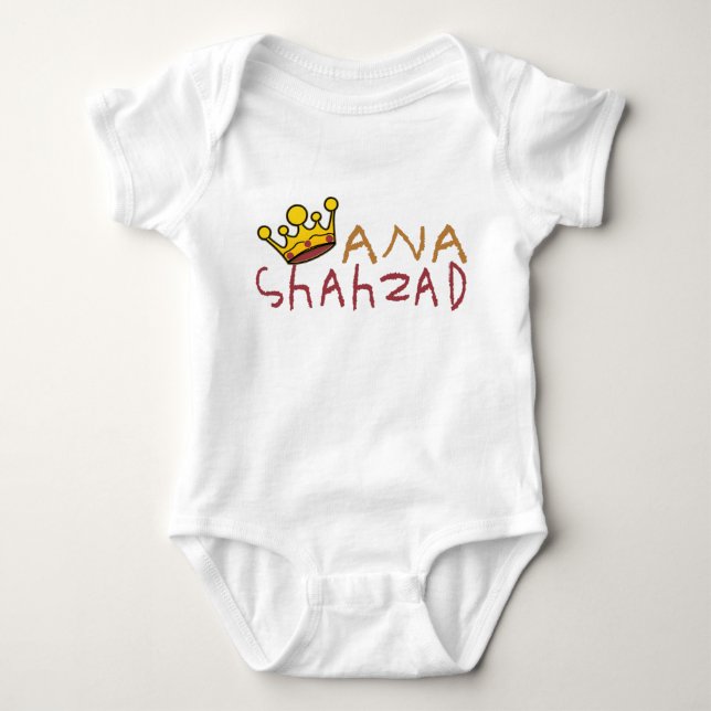 ANA SHAHZAD. T SHIRT (Framsida)