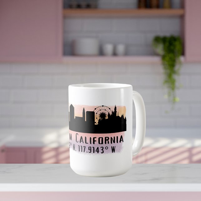 Anaheim Skyline Latitude och Longitud Kaffemugg (Skapare uppladdad)