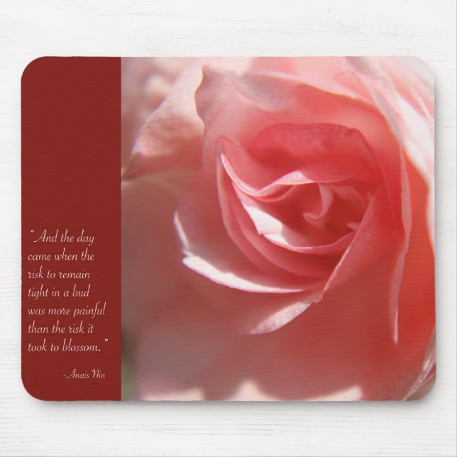Anais Nin Quote Mousepad i Rosa Musmatta (Framsidan)