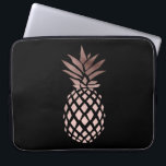 ananas för klar faux för elegant rosa guld- laptop fodral<br><div class="desc">Minimalist och stilfull design som föreställer rosa guld- ananas för faux. Du kan välja bakgrundsfärgen.</div>