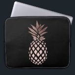 ananas för klar faux för elegant rosa guld- laptop fodral<br><div class="desc">Minimalist och stilfull design som föreställer rosa guld- ananas för faux. Du kan välja bakgrundsfärgen.</div>