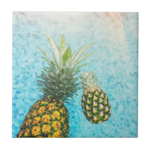 Ananas i simbassäng kakelplatta