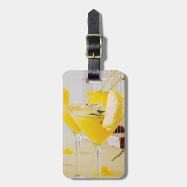 Ananas och ingefära Fresca cocktail Bagagebricka (Vertikal Framsida)