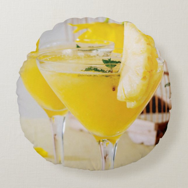 Ananas och ingefära Fresca cocktail Rund Kudde (Framsidan)