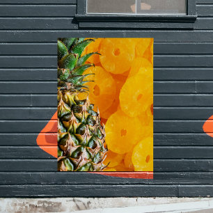 Ananas och skivor av skuren ananas små poster