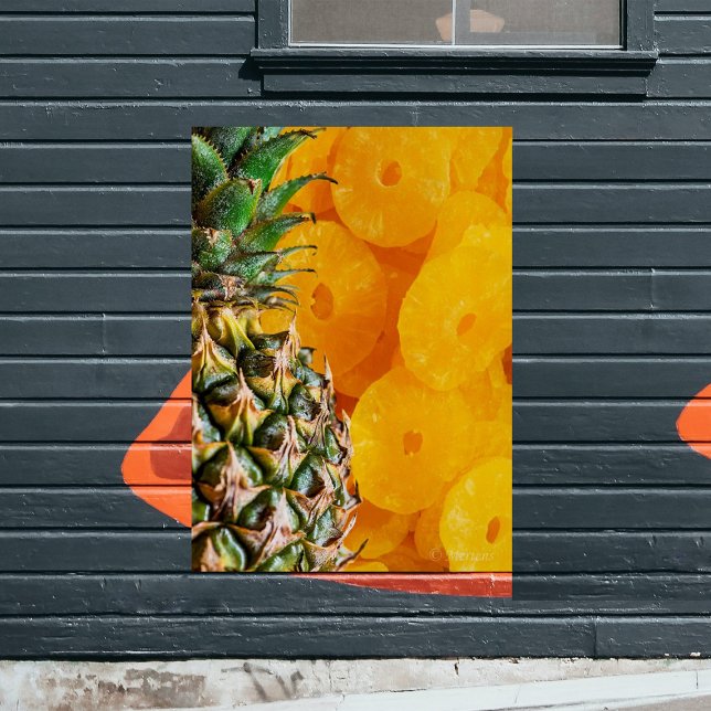 Ananas- och snittbitar av ananas poster (Skapare uppladdad)