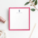 Ananas | Personlig för Rosa och flottan Anteckningsblock<br><div class="desc">Lägg till en liten bit chic stil till ditt skrivbord med vår personlig memorandumplatta i pulserande fuchsisk rosa och klassisk marinblått. Utformningen har en skarp rosa gräns med en liten ananasillustration i marinen och ditt namn,  monogram eller ett urval av anpassning.</div>