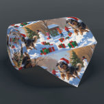 Anatolian Shepherd jul Festive Snö Slips<br><div class="desc">En helgdag med hjärtslitande hund i snö,  som bär en julhatt och omges av färgfulla presentlådor. I bakgrunden bygger barn snögubbe bredvid ett Julgran som är täckt av snö och skapar en glatt vinter under. Perfekt för att sprida helgdag och fånga julens magi.</div>