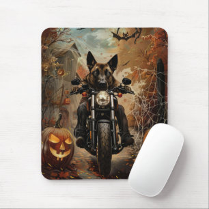 Anatolisk herde som kör motorcykel Halloween Musmatta