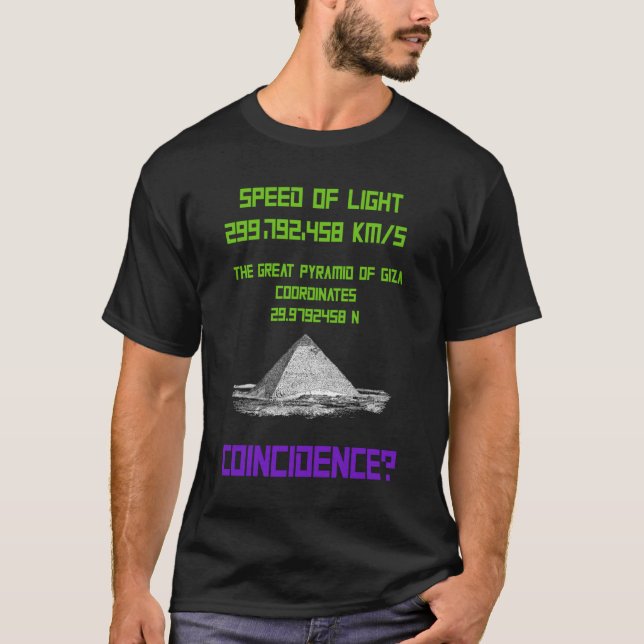 Ancient Alien Astronaut Pyramid Theorist UFO T Shirt (Framsida)