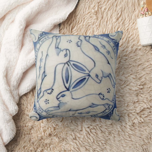 Ancient Rabbit Trio, Blue & White Tile Pillow Kudde (Filt)