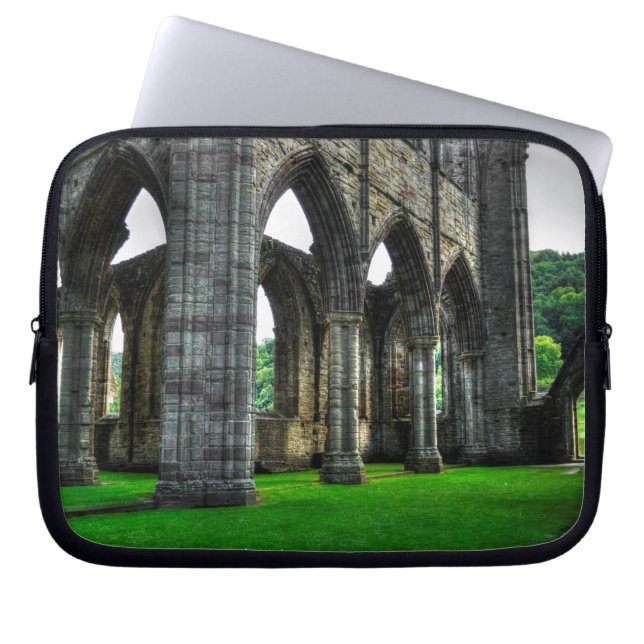 Ancient TAT Abbey, Cistercian Monastery, Wales Laptop Fodral (Framsidan)