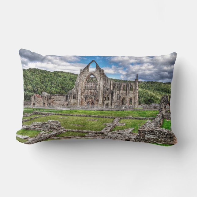 Ancient TAT Abbey, Cistercian Monastery, Wales Lumbarkudde (Framsida)
