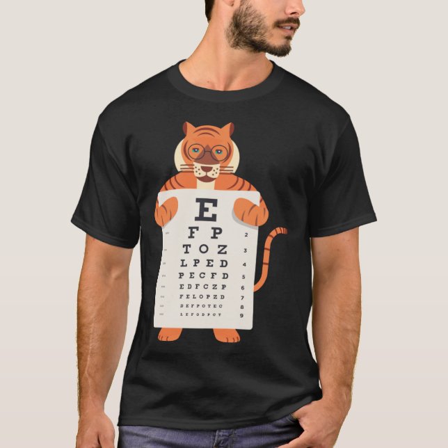 and Cute Tiger with Glasses holding an Eye Chart   T Shirt (Framsida)