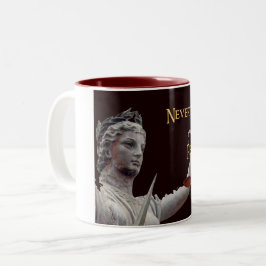 Ändå framhärdade hon rättvisamuggen Två-Tonad mugg