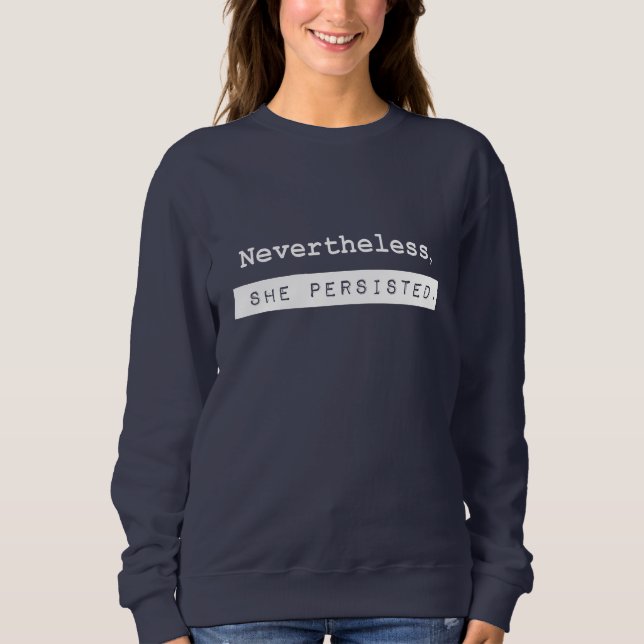 Ändå framhärdade hon utslagsplatsen - Elizabeth T Shirt (Framsida)