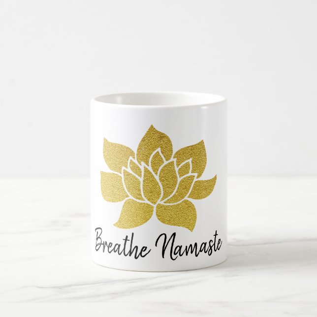 Andas guld- lotusblommar för *~* Namaste guld- Kaffemugg (Center)