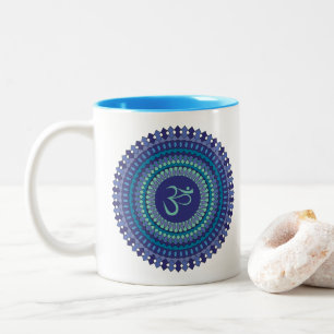 Andlig Mandala Om Lila Aqua Blue Kaleidoscope Två-Tonad Mugg